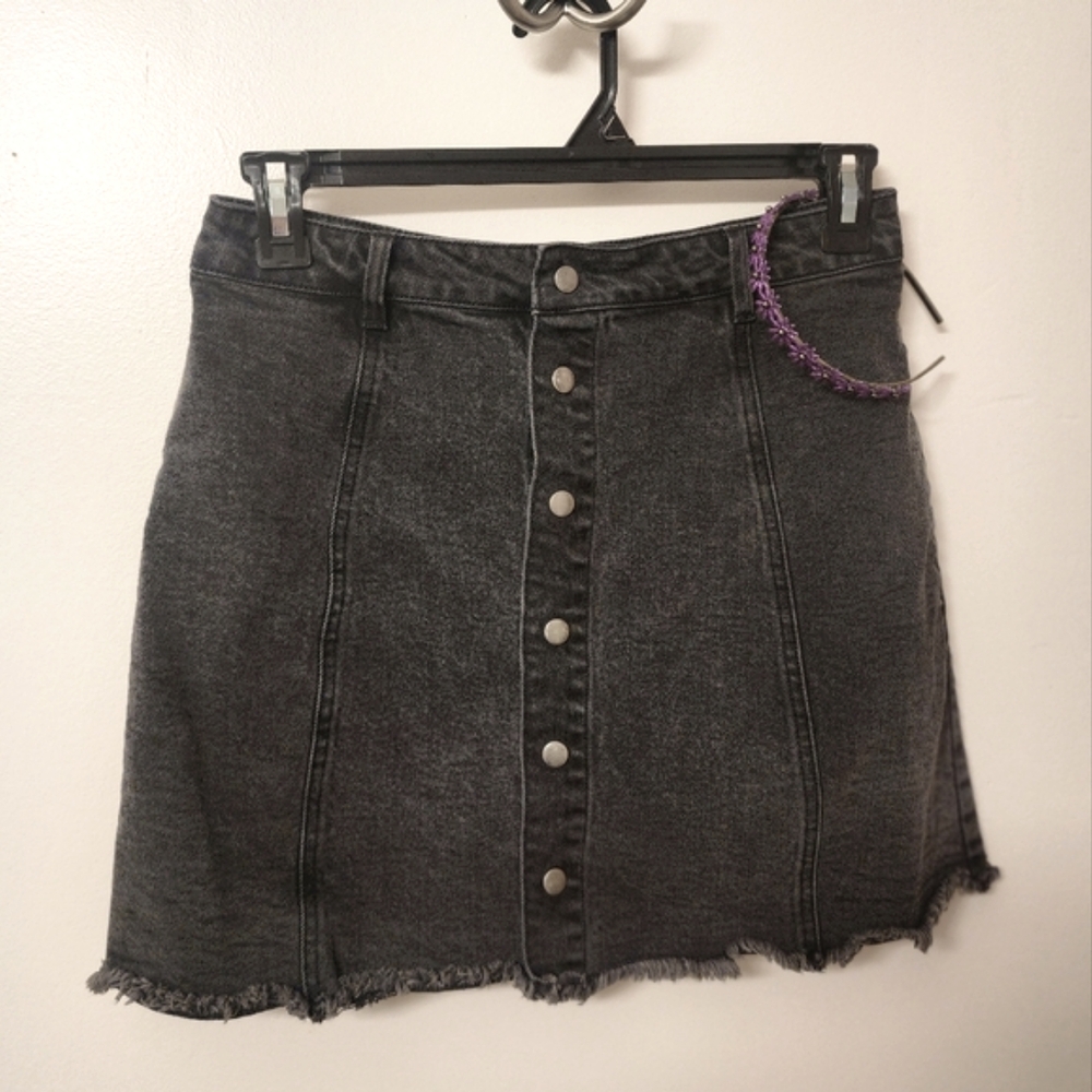 Black jean midi skirt frayed hem size large